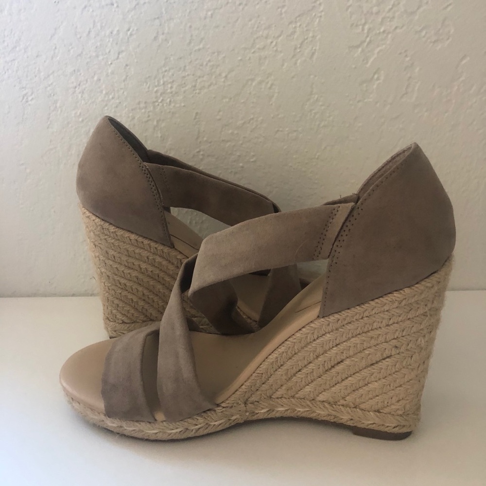 Cute beige wedges